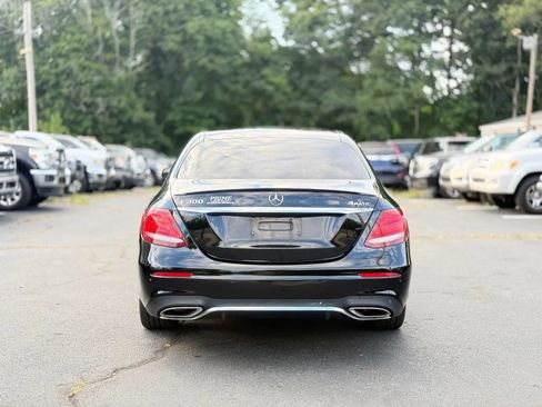 Used 2019 Mercedes-Benz E 300 4MATIC image 5