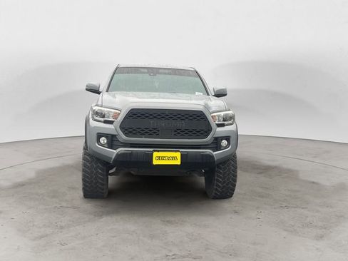 Used 2019 Toyota Tacoma TRD Off-Road w/ Technology Package image 8