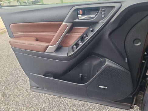 Used 2018 Subaru Forester 2.5i Touring AWD/4WD image 27