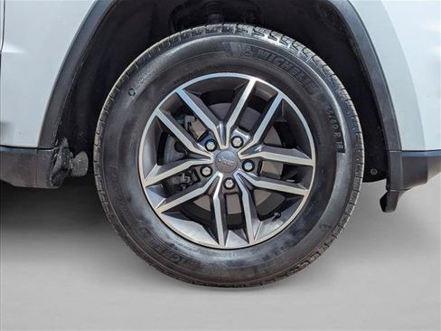 Used 2020 Jeep Grand Cherokee Limited AWD/4WD image 25