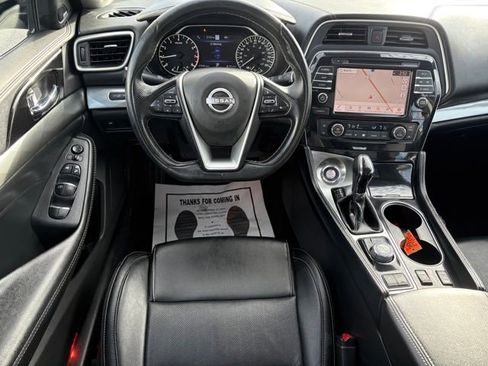 Used 2023 Nissan Maxima SL image 9