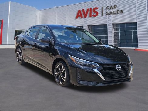 Used 2025 Nissan Sentra SV FWD image 9