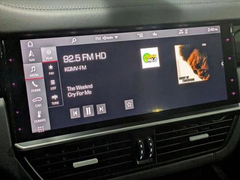 Used 2021 Porsche Cayenne image 13