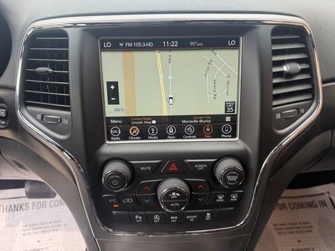 Used 2018 Jeep Grand Cherokee Altitude RWD image 21