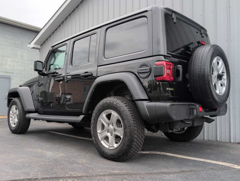 Used 2021 Jeep Wrangler Unlimited Sport AWD/4WD image 12