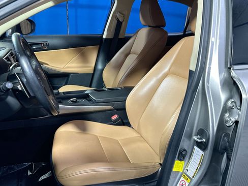 Used 2016 Lexus IS 200t image 13