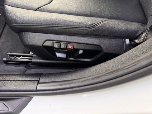 Used 2015 BMW 320i Sedan image 13
