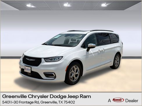 Used 2023 Chrysler Pacifica Limited FWD image 1