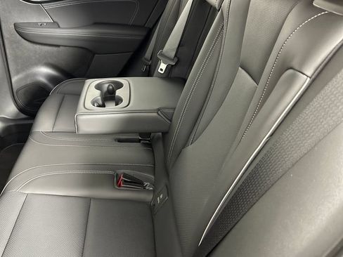 Used 2023 Buick Envision Essence FWD image 17