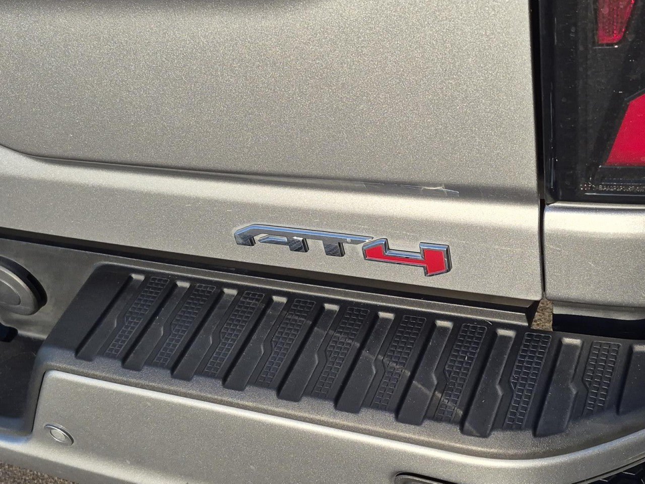 Certified 2024 GMC Sierra 2500 AT4 w/ AT4 Premium Plus Package AWD/4WD image 9