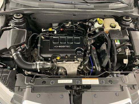 Used 2014 Chevrolet Cruze LT image 11