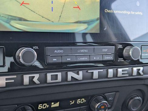 Used 2025 Nissan Frontier SV w/ SV Convenience Package RWD image 14