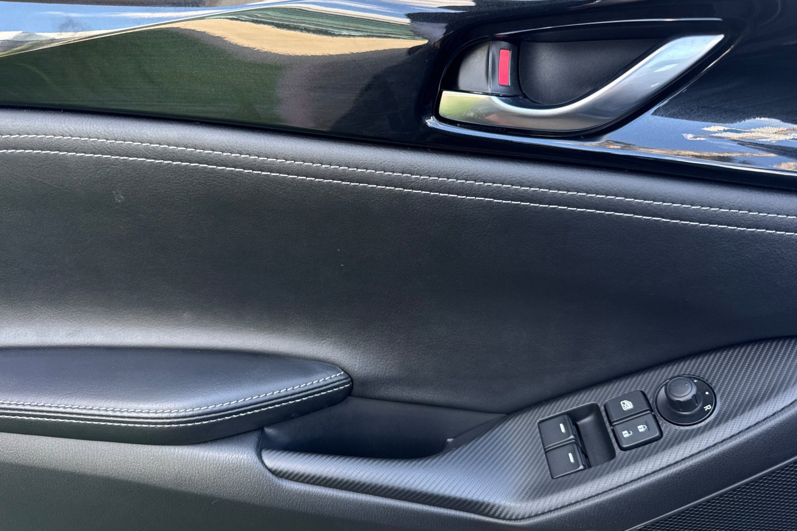 Used 2025 MAZDA MX-5 Miata Grand Touring RWD image 12
