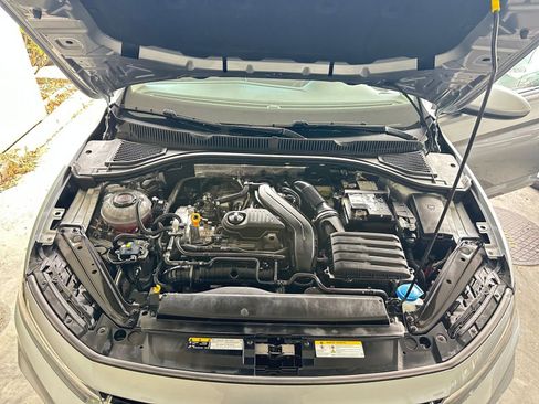 Used 2025 Volkswagen Jetta SE image 32