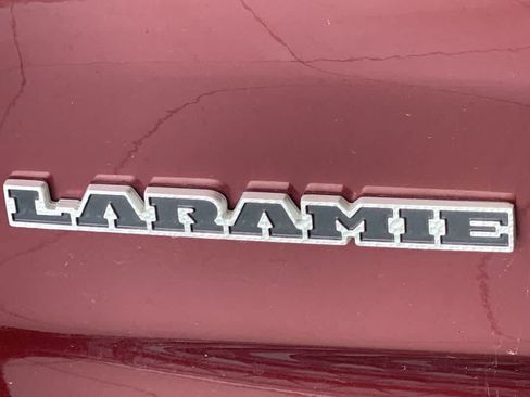 Used 2019 RAM 1500 Laramie w/ Sport Appearance Package AWD/4WD image 11