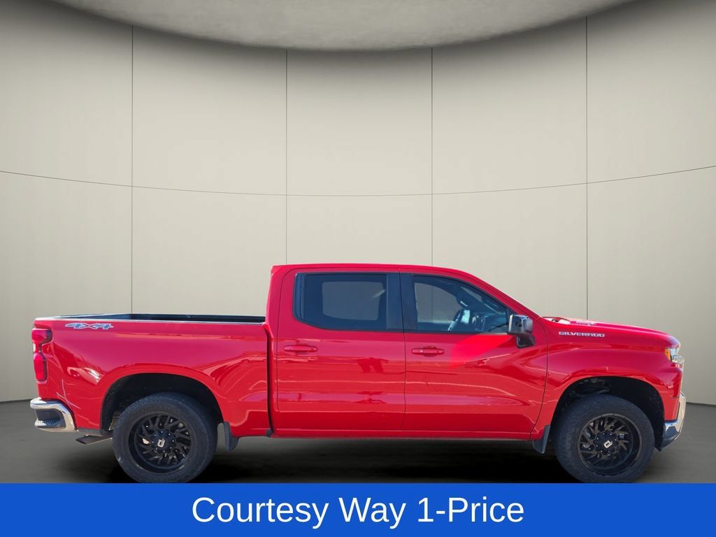 Used 2021 Chevrolet Silverado 1500 LT w/ Bed Protection Package AWD/4WD image 11
