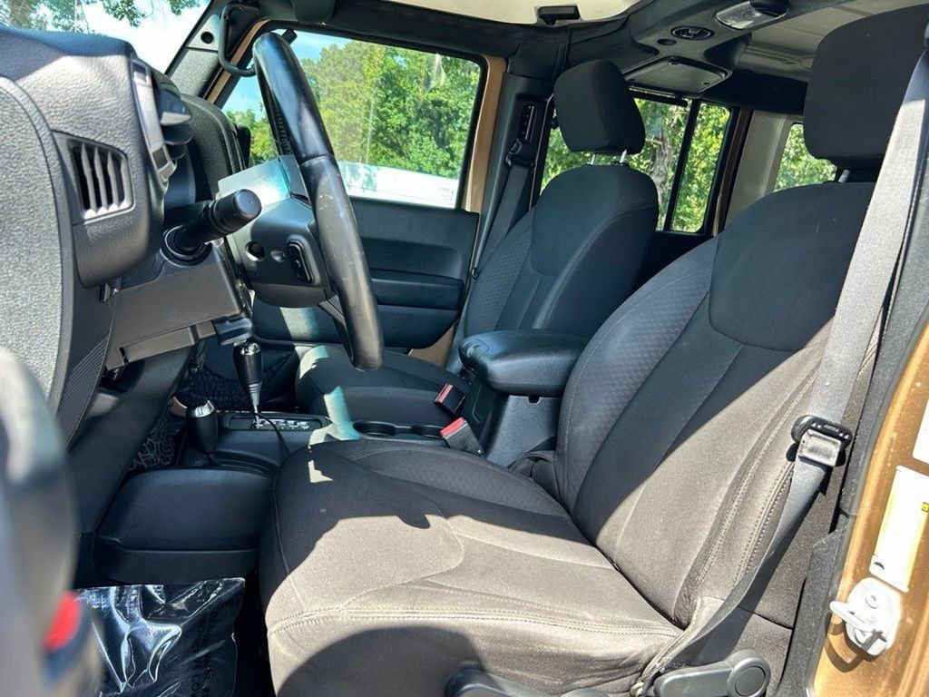Used 2015 Jeep Wrangler Unlimited Sport w/ Quick Order Package 24S AWD/4WD image 12
