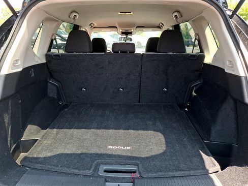 Used 2021 Nissan Rogue S FWD image 28