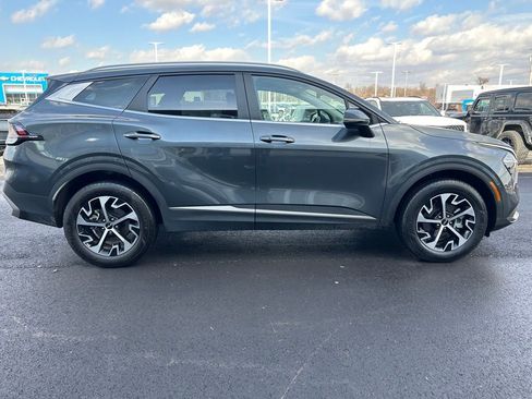 Used 2023 Kia Sportage EX image 8