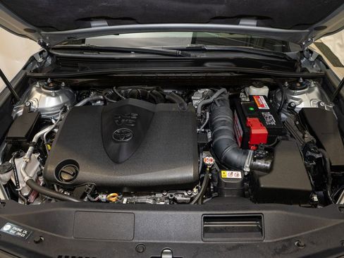 Used 2020 Toyota Camry XSE image 19