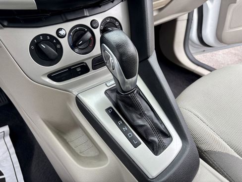 Used 2014 Ford Focus SE FWD image 5