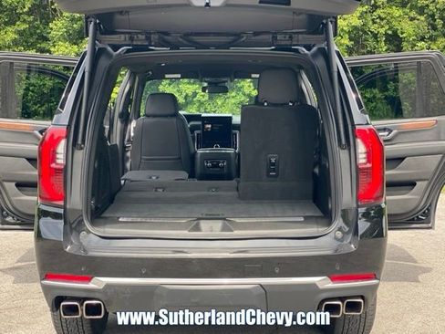 Used 2025 GMC Yukon Denali AWD/4WD image 48