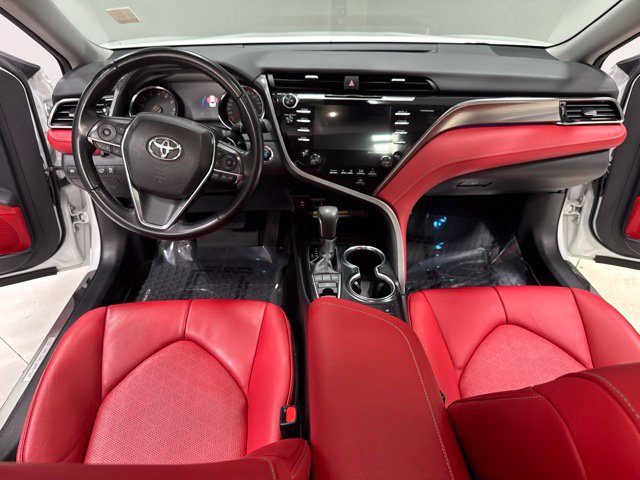 Used 2019 Toyota Camry XSE FWD image 3