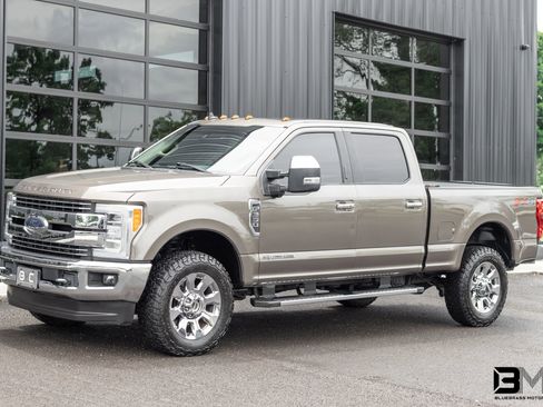 Used 2019 Ford F350 Lariat w/ Lariat Ultimate Package AWD/4WD image 2