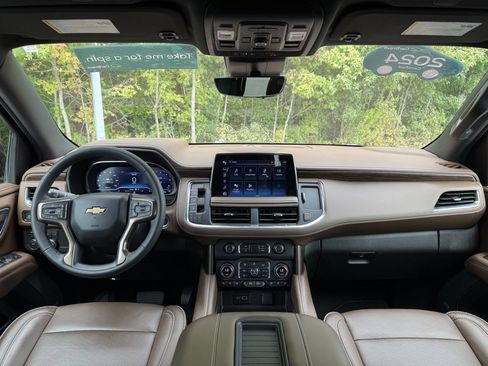 Certified 2024 Chevrolet Suburban High Country w/ Premium Package 2 image 29