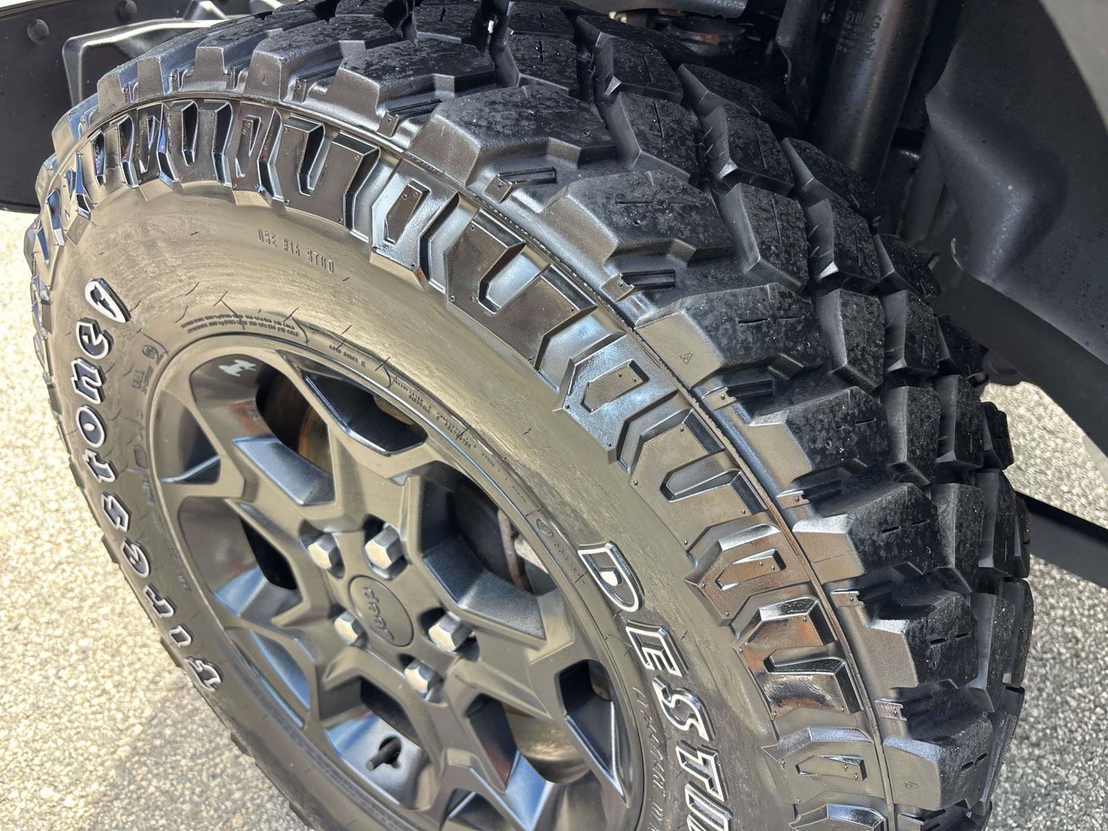 Used 2023 Jeep Wrangler Unlimited w/ Cold Weather Group AWD/4WD image 9