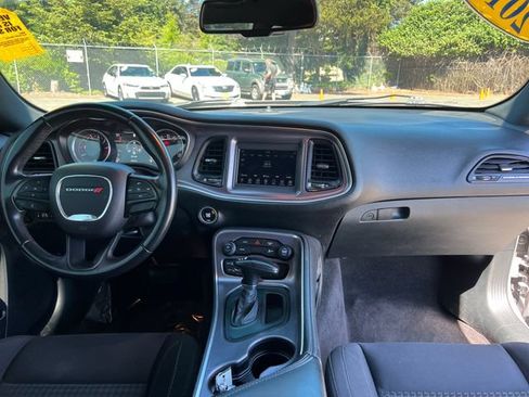 Used 2018 Dodge Challenger SXT RWD image 11