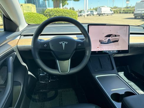 Used 2023 Tesla Model 3 Standard Range RWD image 13