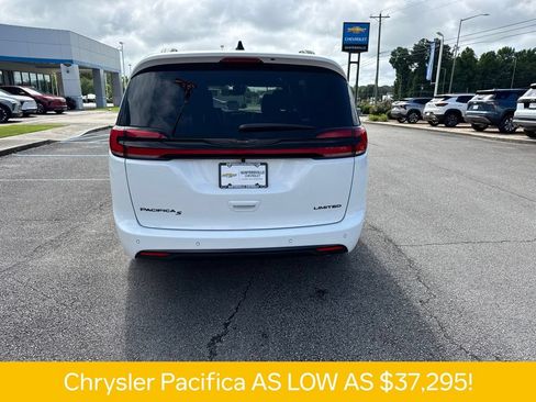 Used 2026 Chrysler Pacifica Limited w/ S Appearance Package FWD image 5