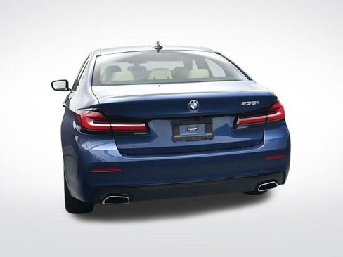 Used 2023 BMW 530i w/ Premium Package image 6