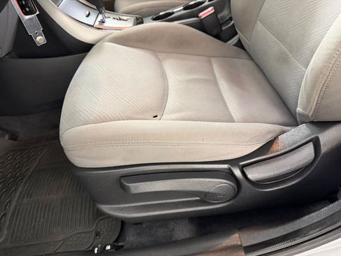 Used 2013 Hyundai Elantra GLS w/ Preferred Pkg FWD image 13