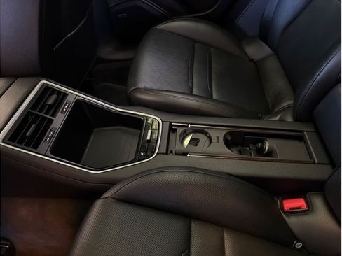 Used 2018 Porsche Panamera 4 AWD/4WD image 25