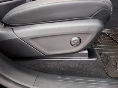 Used 2023 Mercedes-Benz GLE 450 4MATIC image 47