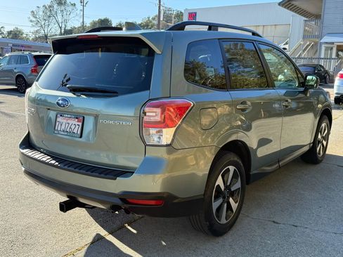 Used 2017 Subaru Forester 2.5i Premium w/ All-Weather Package AWD/4WD image 8