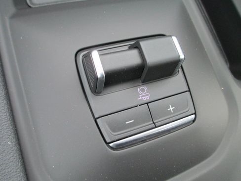 New 2026 GMC Sierra 2500 AT4 w/ AT4 Premium Plus Package image 18