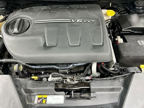 Used 2018 Jeep Cherokee Latitude w/ Altitude Package AWD/4WD image 24
