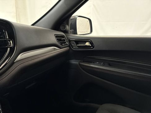 Used 2025 Dodge Durango GT AWD/4WD image 31