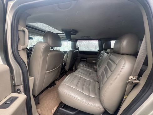 Used 2004 HUMMER H2 w/ Preferred Equipment Group image 31