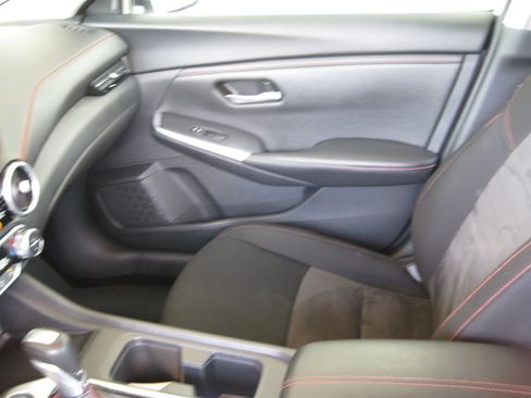 Used 2025 Nissan Sentra SR FWD image 22