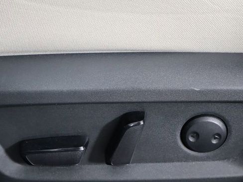Used 2025 Nissan Rogue SV FWD image 21