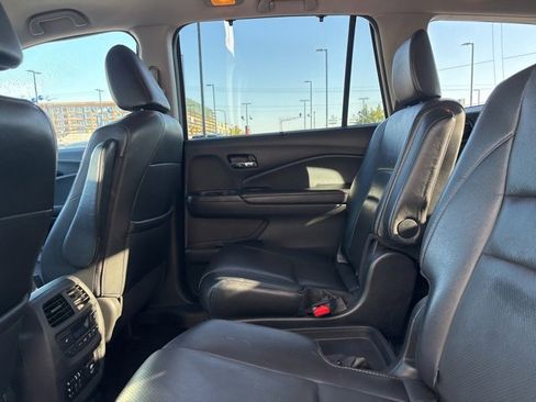 Used 2018 Honda Pilot Elite image 22