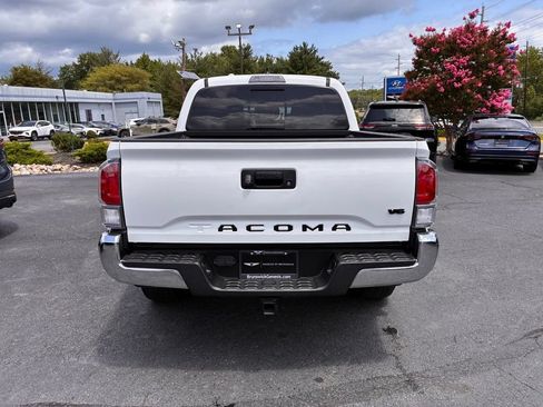 Used 2023 Toyota Tacoma TRD Off-Road w/ Black Out Package (TMS) AWD/4WD image 6