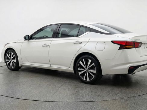 Used 2025 Nissan Altima 2.5 SV FWD image 6