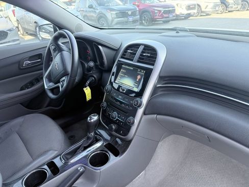 Used 2014 Chevrolet Malibu LT FWD image 12