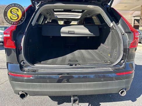 Used 2019 Volvo XC60 T6 Momentum w/ Multimedia Package image 23