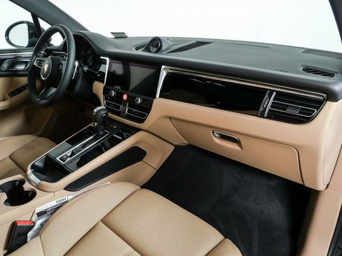 Certified 2026 Porsche Macan Turbo AWD/4WD image 25